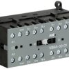 Stycznik miniaturowy VB6A-30-01-01 nawrotny 24 V AC - 3 NO - 0 NC zaciski śrubowe GJL1211911R0011