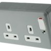 Gniazdo wtykowe Typ G - brytyjski natynkowe MK Electric ścieżki: podwójne z przełącznikiem 13A
