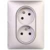 VALENA LIFE Gniazdo podwójne z/u 16A 2P+Z z przesłonami aluminium 753386