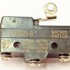 Z-15GW22-B przełącznik krańcowy dźwignia 26mm z rolką