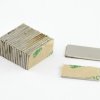 Magnes płytkowy neodymowy 20x10x1mm z klejem