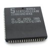 Mikrokontroler 87C451 - 8-bitowy mikrokontroler zgodny z rodziną 8051, PLCC68, SMD