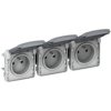 PLEXO IP55 Gniazdo potrójne z uziemieniem poziome szare 069564 LEGRAND