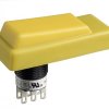 Przycisk, Zatrzaskowy Nie, Dwubiegunowy dwupozycyjny (DPDT), 3 A, IP40, Idec