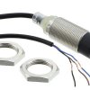 Czujnik zbliżeniowy M18 Indukcyjny 16 mm Omron Niewpuszczany 12 → 24 V DC długość 56mm Gwintowany