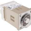 Regulator temperatury wł./wył. Omron Uz: 100 → 240 V AC wyjście Przekaźnik wejście Termopara typu K 48 x 48mm -10