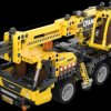 402886 CaDA mobile crane bricks