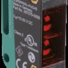 Reflecting momentary pushbutton, 5-350 mm, PNP, 10-30 VDC, M8-connector, IP67/IP69/IP69K, 267075-100588