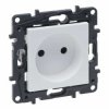 NILOE STEP Gniazdo pojedyncze bez uziemienia zaciski śrubowe z przesłoną biały 863119 LEGRAND