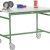 Manuflex BB4054.6011 STÓŁ podawczy podstawa mobilna z płytą pokryciową z blachy w Resedazielony RAL 6011, szer. X gł. X