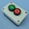 SALB-213 PRZYCISK ZIEL/CZER W OBUDOWIE
