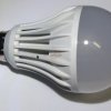 ŻARÓWKA LED E-27 32x2835 9W 720lm BIAŁA ZIMNA