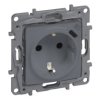 NILOE SELECTION Gniazdo pojedyncze z uziemieniem płaskie + USB typ C w plakietce stal 762396 LEGRAND