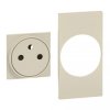 LIVING NOW plakietka gniazdo 2P+Zpłas beż 2m KM55F